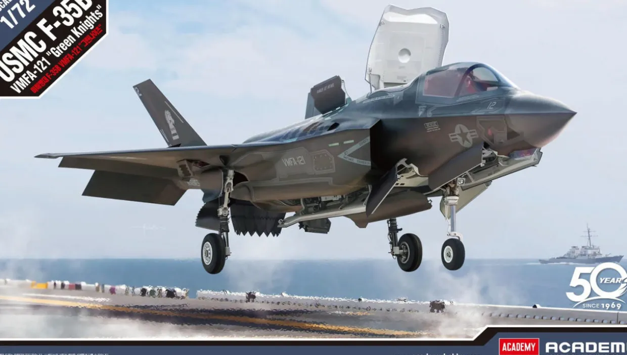 Academy 1/72 Lockheed Martin F-35B Lightning II USMC VMFA-121 Green Knights