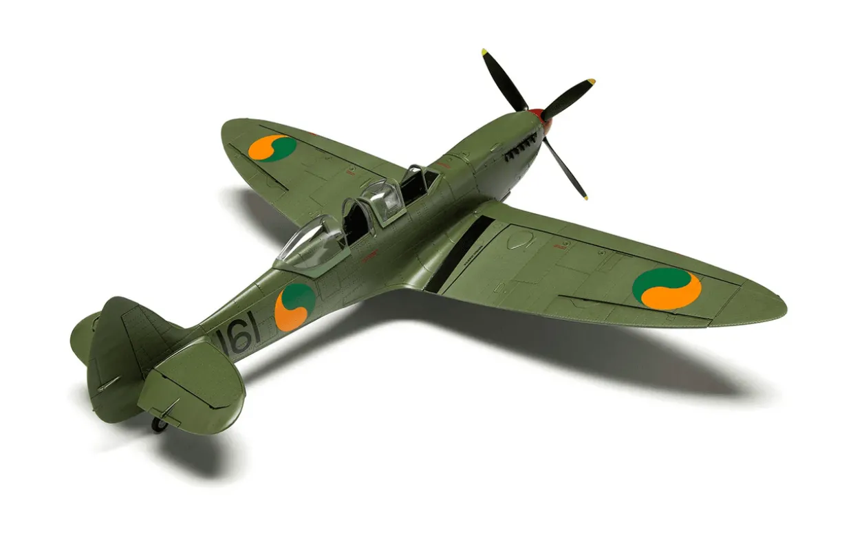 Airfix 1/48 Supermarine Spitfire Tr.9