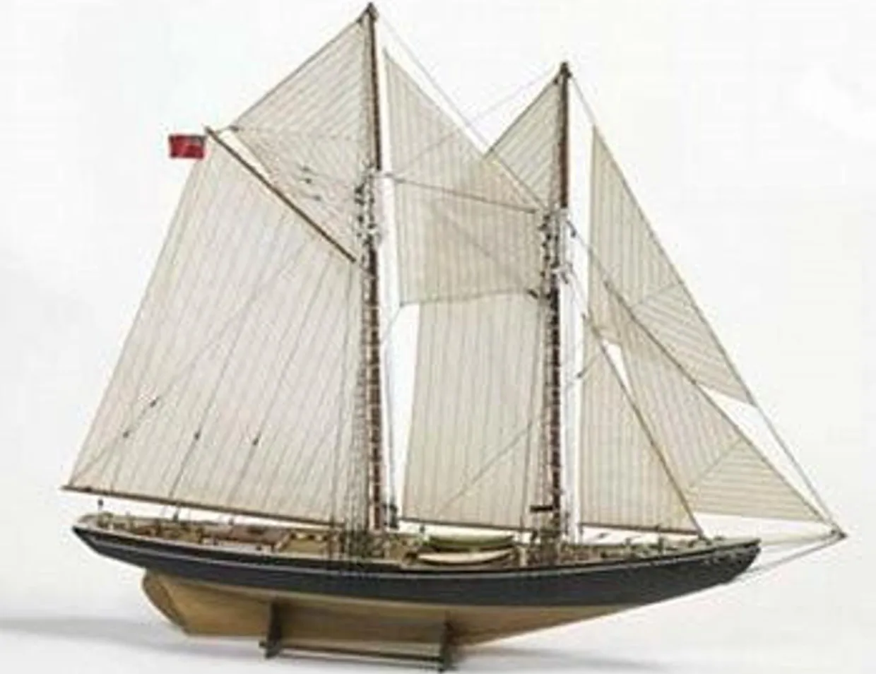 Billings Models 1/65 Bluenose Wooden Ship Kit