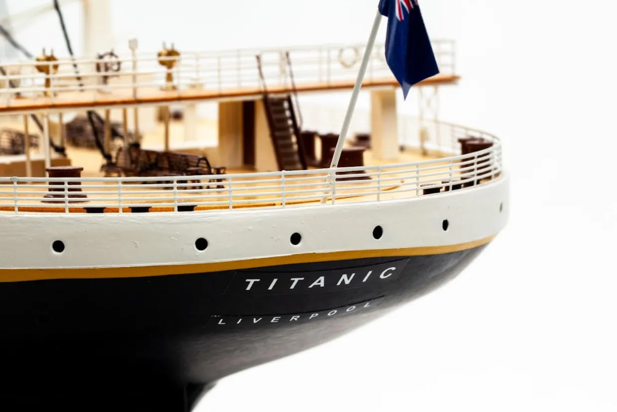 Billings Models 1/144 RMS Titanic Wooden Ship Model