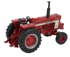 Britains 1/32 Case International Harvester Farmall 1066 Diecast Model