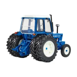 Britains 1/32 Ford 7600 with Dual Rear Wheel Diecast Model