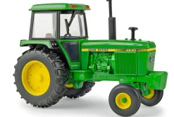 Britains 1/32 John Deere 4240