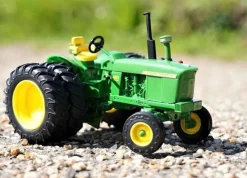 Britains 1/32 John Deere 4020 (With Dual Rear Wheels) Diecast Model