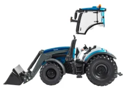 Britains 1/32 Valtra T234 With Front Loader