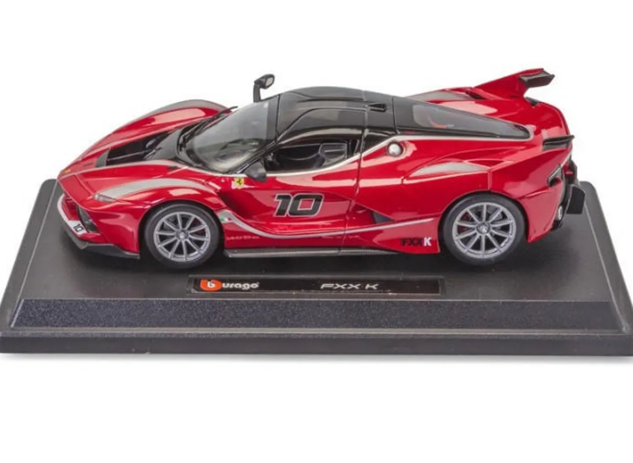 Burago 1/24 Ferrari FXX-K Diecast Model