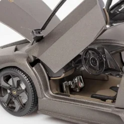 Burago 1/18 Lamborghini Reventon Diecast Model