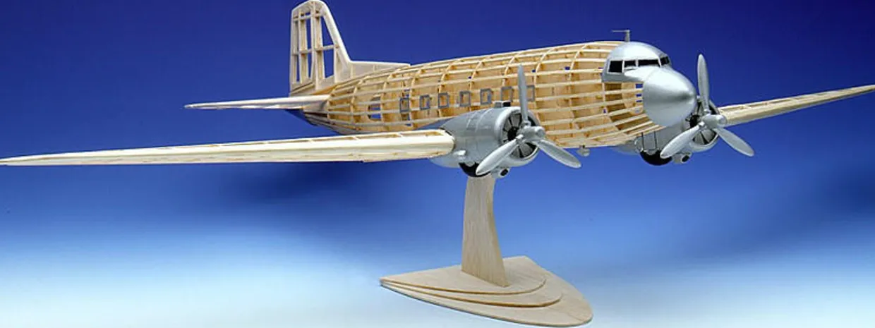 Guillow 1/32 Douglas DC-3 Balsa Model Kit