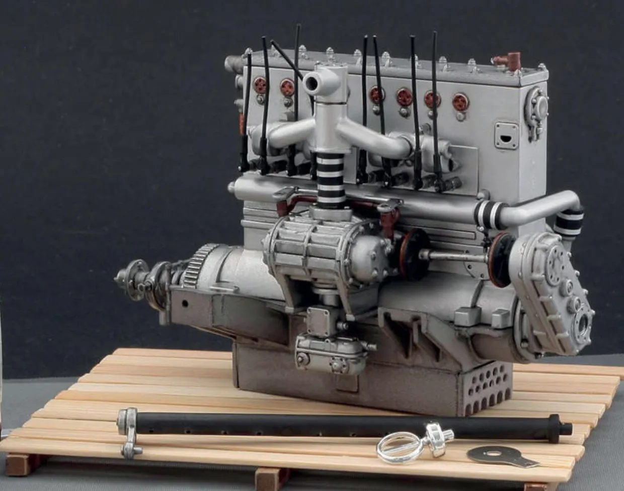 Italeri 1/12 Bugatti Type 35B Roadster