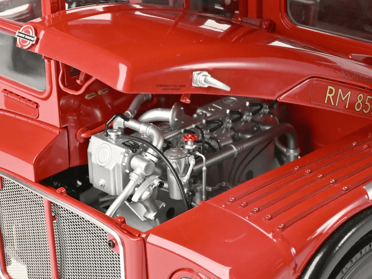 IXO 1/12 AEC Routemaster Bus 1961 Diecast Model Kit