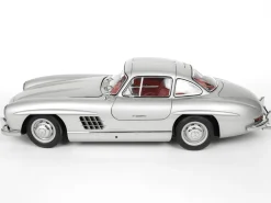 IXO 1/8 Mercedes-Benz 300 SL (Silver) Diecast Model Kit