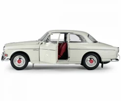 IXO 1/8 Volvo S122 Amazon