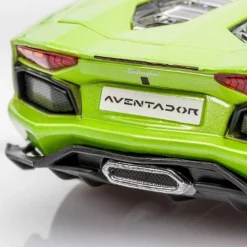 Maisto 1/24 Lamborghini Aventador LP700-4 Roadster Kit
