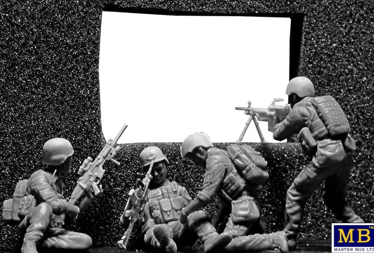 Master Box 1/35 Modern US Military Under Fire