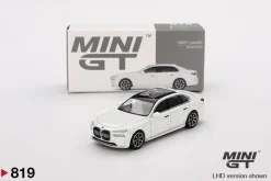 Mini GT 1/64 BMW I7 Xdrive 60 Mineral White (RHD)