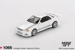 Mini GT 1/64 Nissan Skyline GT-R (R32) VeilSide Combat C-I White