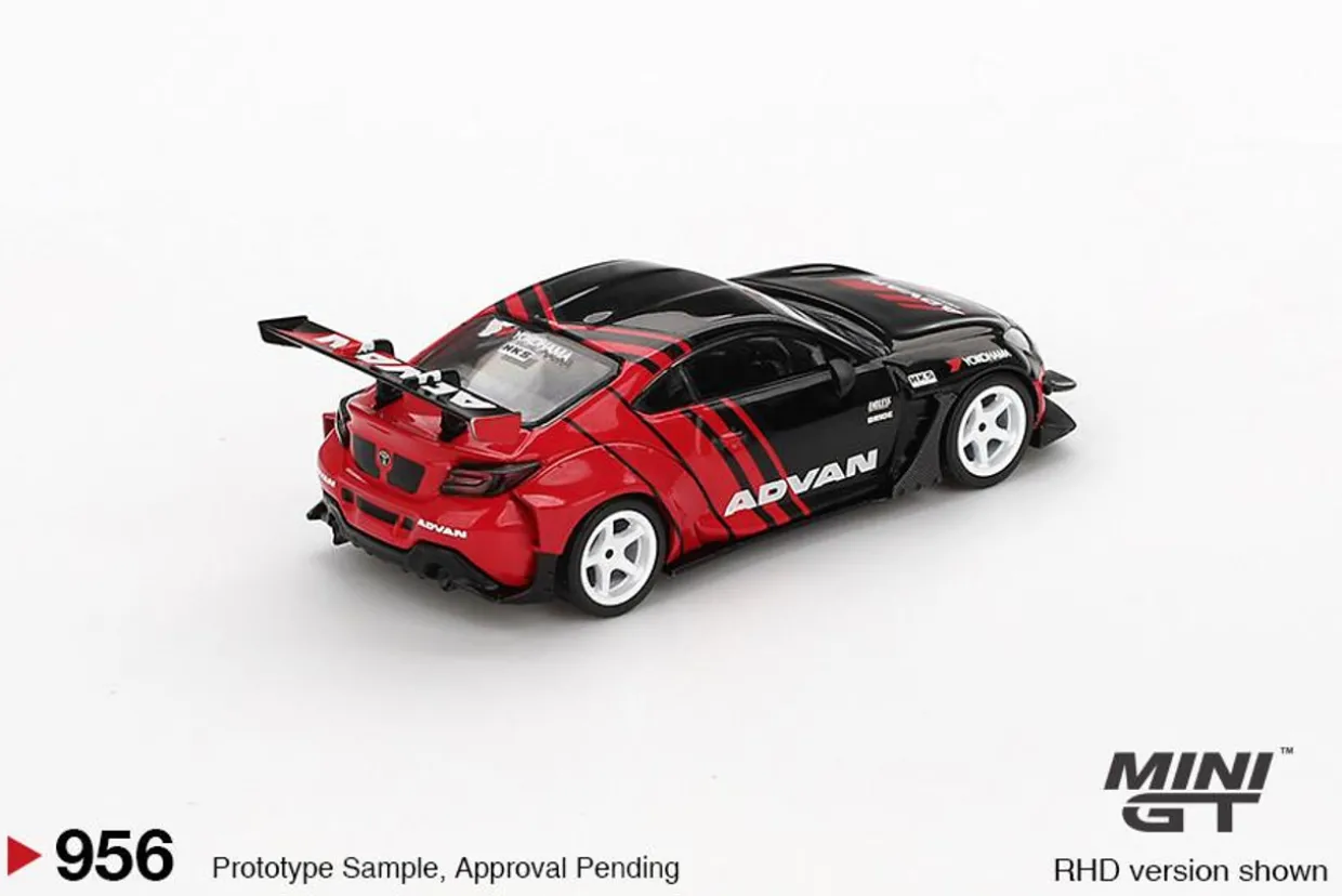 Mini GT 1/64 Toyota GR86 HKS Type R Advan 2022 Tokyo Auto Salon