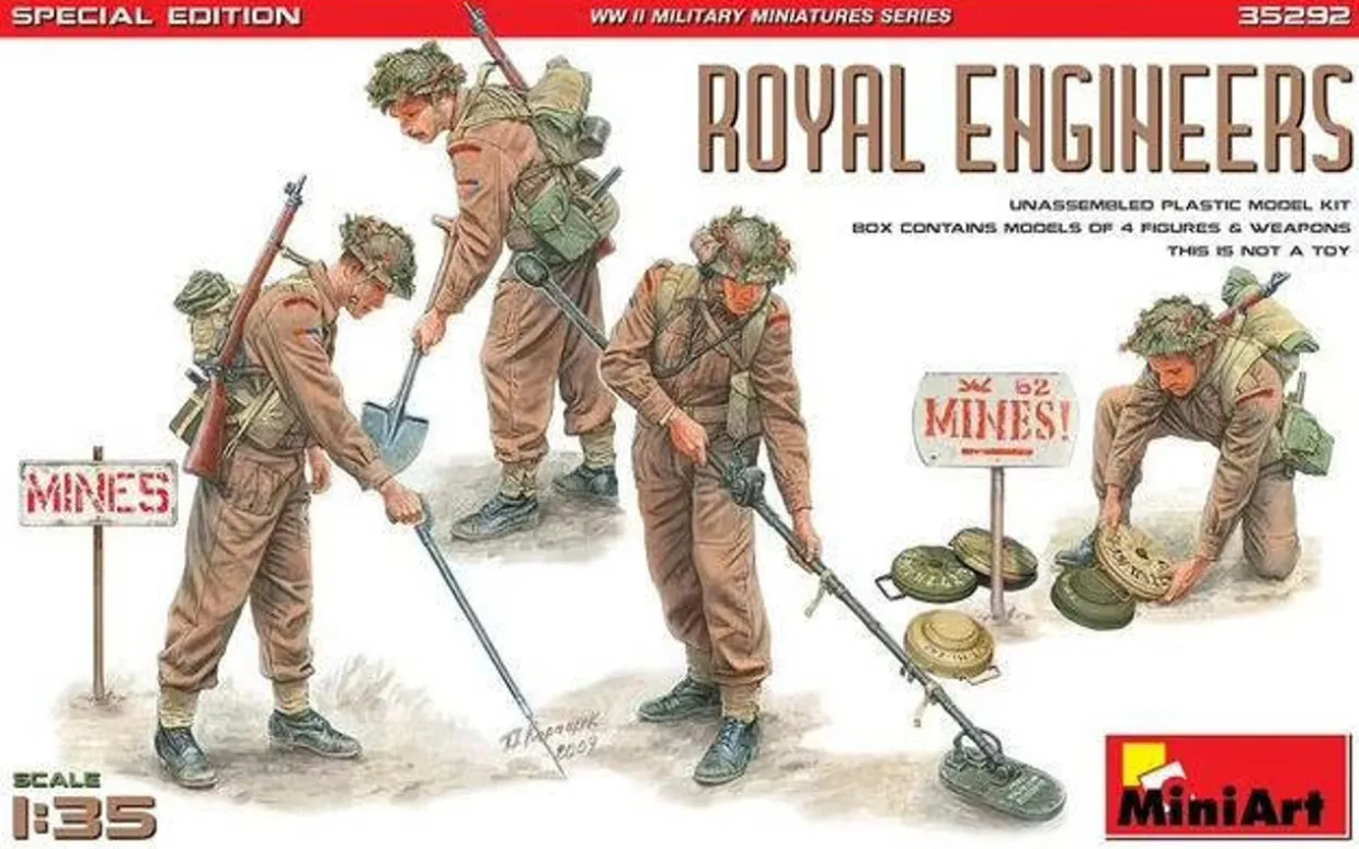 MiniArt 1/35 Royal Engineers Model Figures