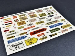MiniArt 1/35 Soviet Road Signs WW2 Model Kit