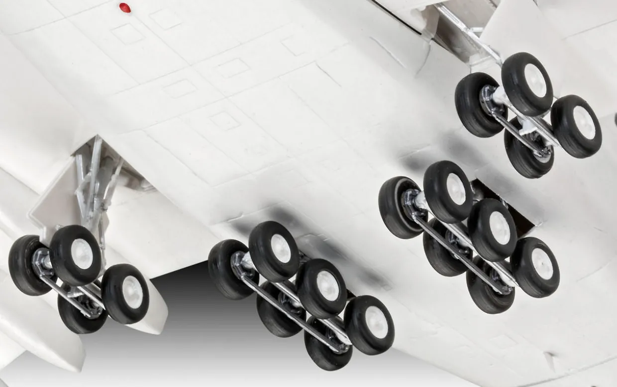 Revell 1/144 Airbus A380 Lufthansa (New Livery)