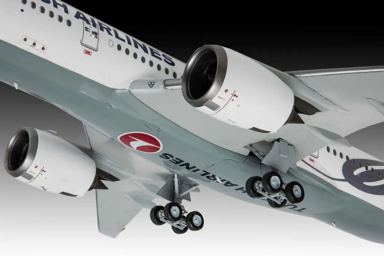 Revell 1/144 Airbus A350-900 Turkish Airlines