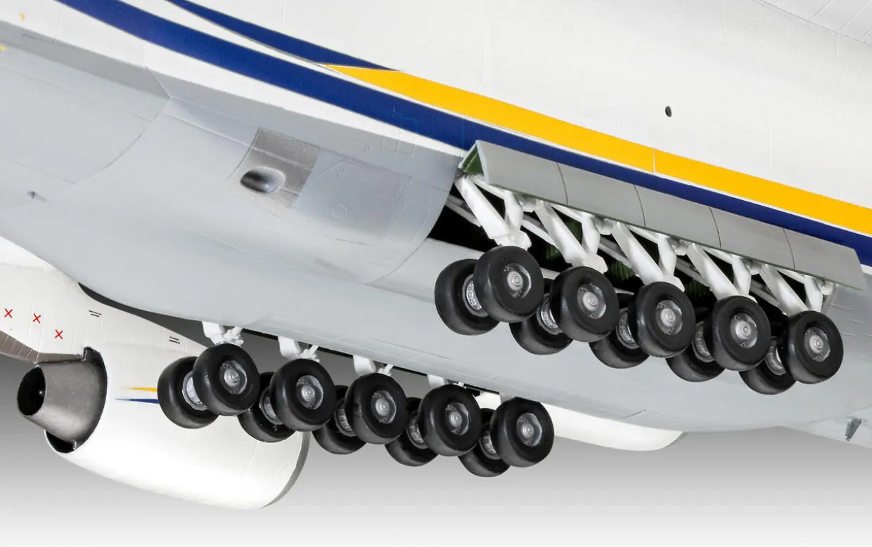 Revell 1/144 Antonov An-124 Ruslan