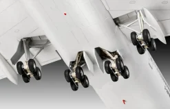 Revell 1/144 Boeing 747-8 Lufthansa New Livery