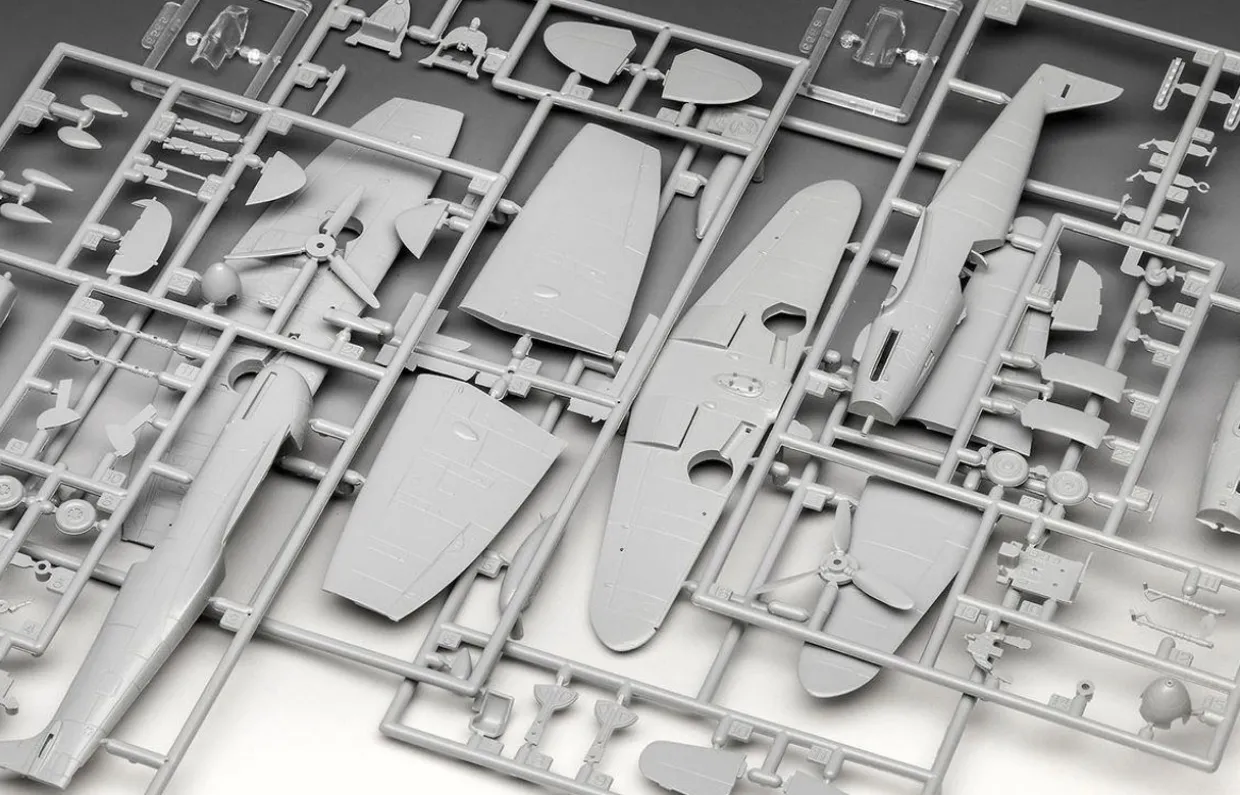 Revell 1/72 Combat Set - Supermarine Spitfire Mk.V & Messerschmitt Bf 109