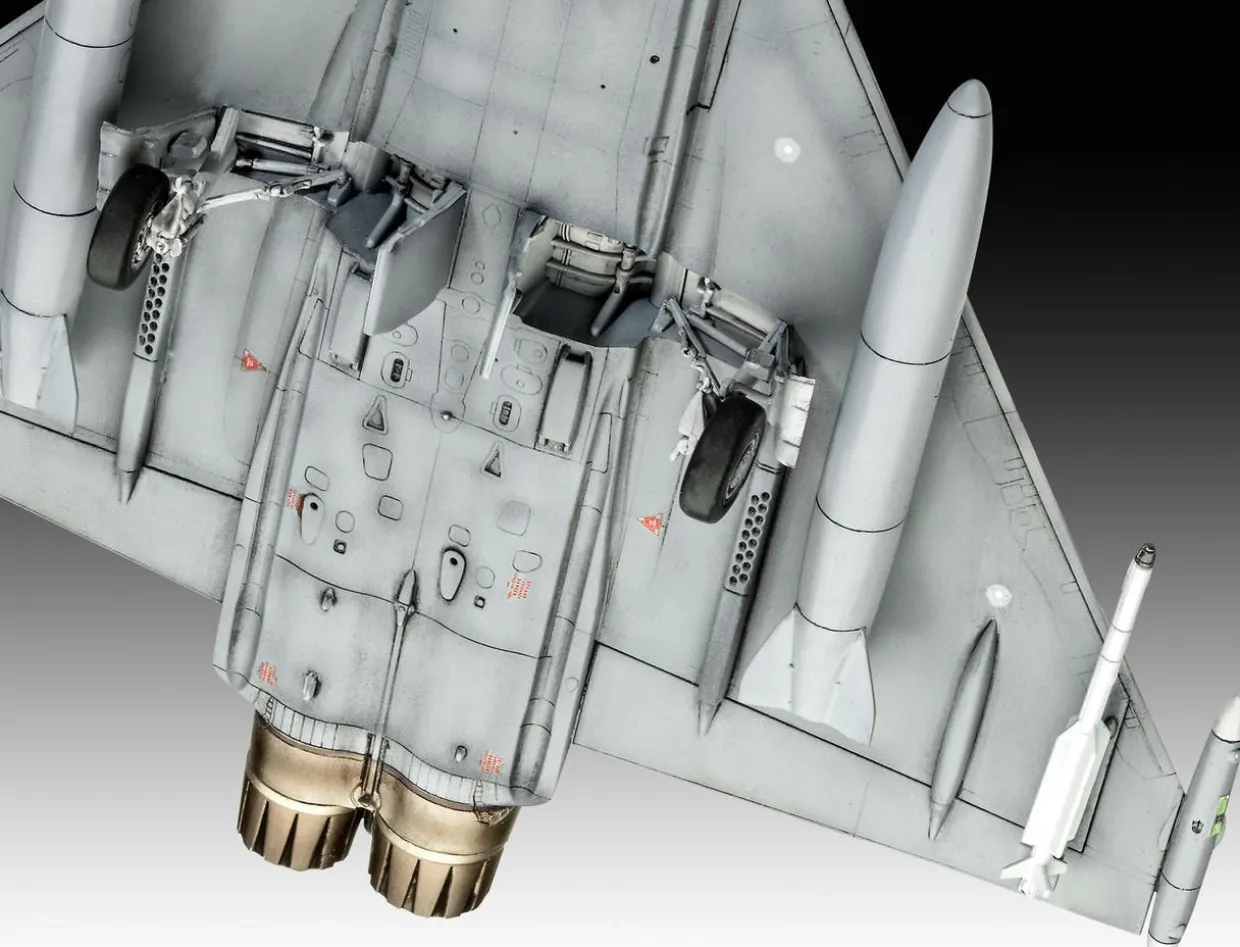 Revell 1/72 Eurofighter Typhoon Pacific Exclusive Edition Gift Set