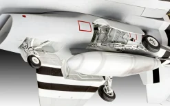 Revell 1/32 General Dynamics F-16 Falcon 50th Anniversary