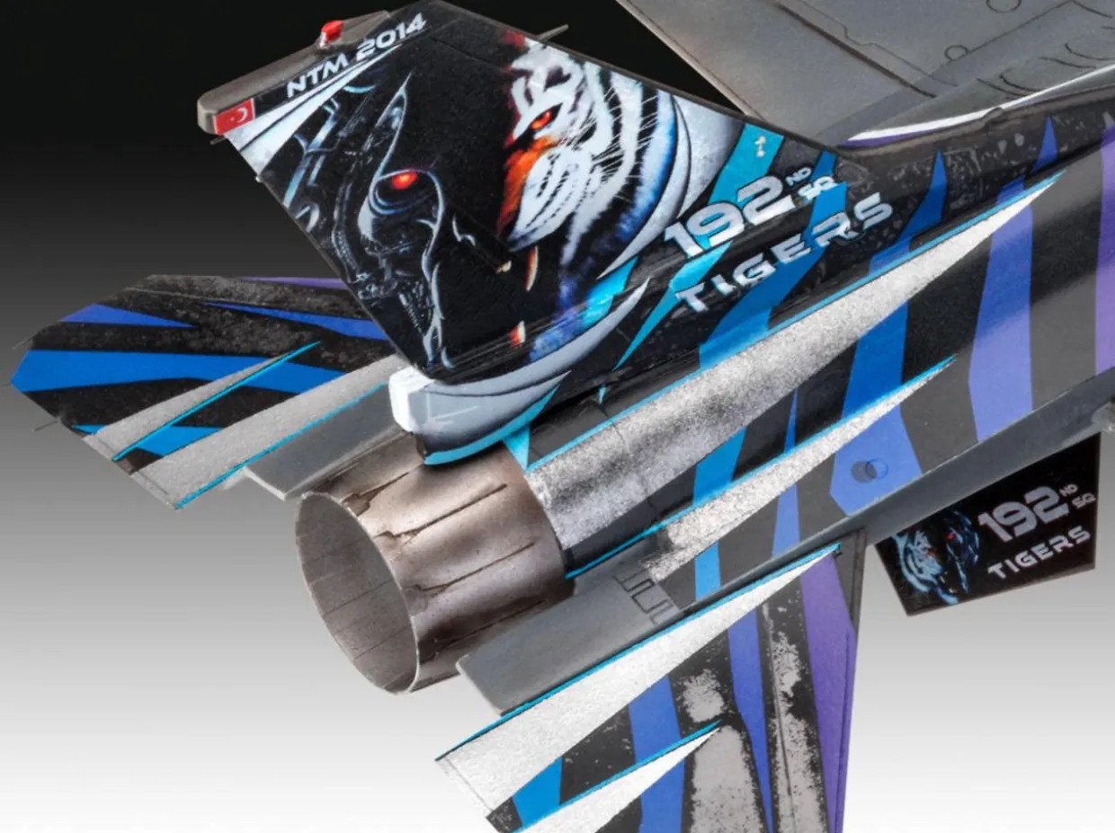 Revell 1/72 General Dynamics F-16D Fighting Falcon Tigermeet 2014