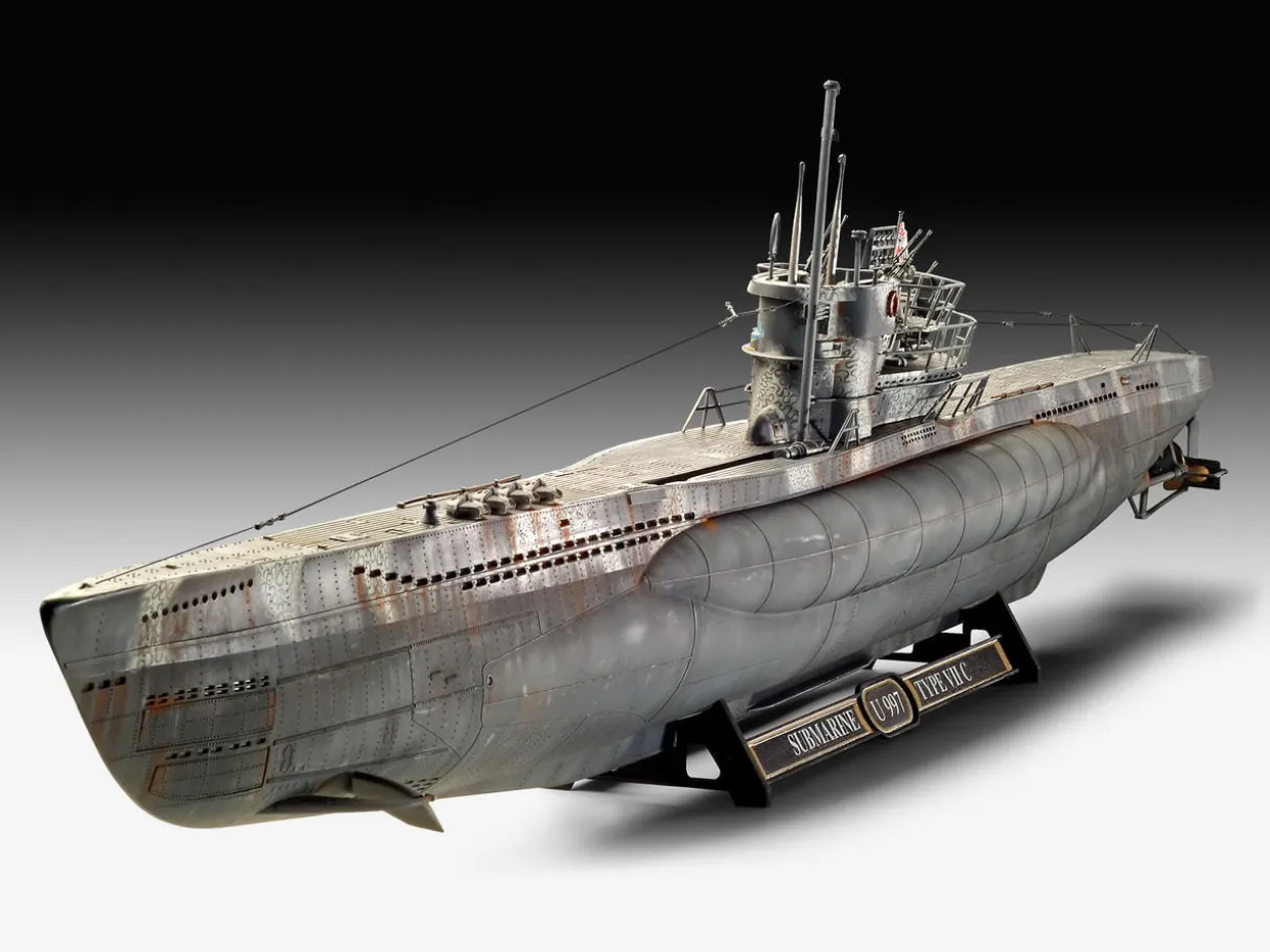 Revell 1/72 German Submarine Type VII C/41 Platinum Edition