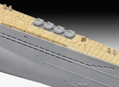 Revell 1/72 German Submarine Type VII C/41 Platinum Edition