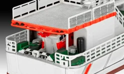 Revell 1/200 Hermann Marwede Search and Rescue Vessel