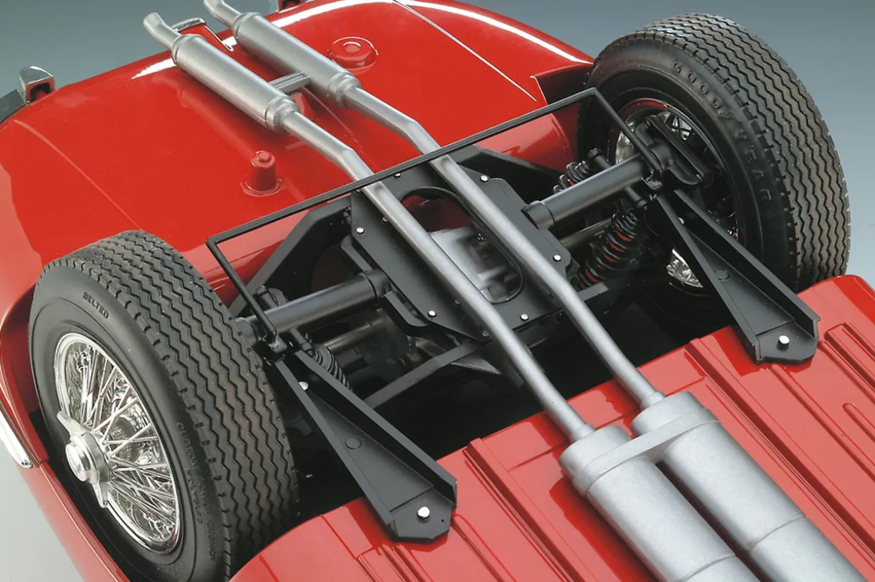 Revell 1/8 Jaguar E-Type Limited Edition Model Kit