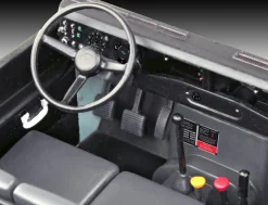 Revell 1/24 Land Rover Series III