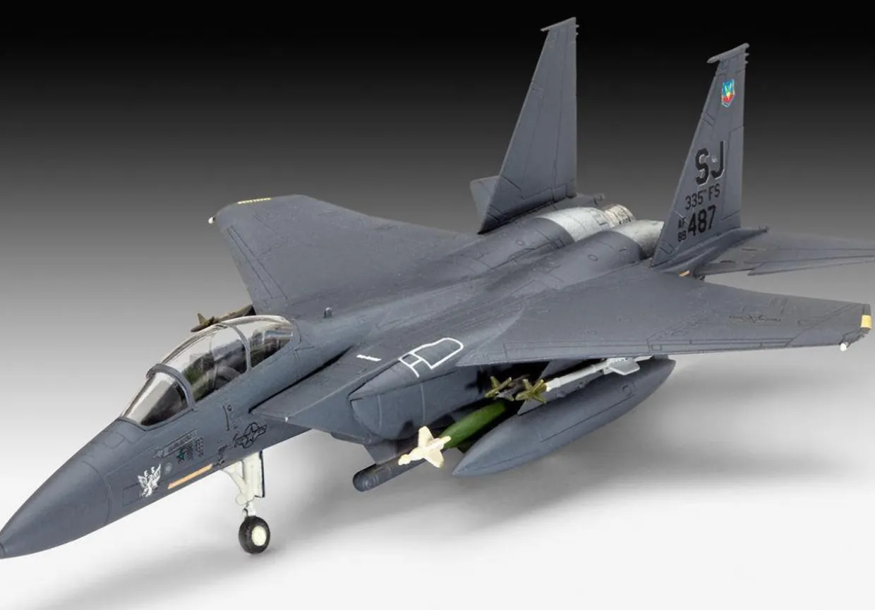Revell 1/144 McDonnell Douglas F-15E Strike Eagle with Bombs