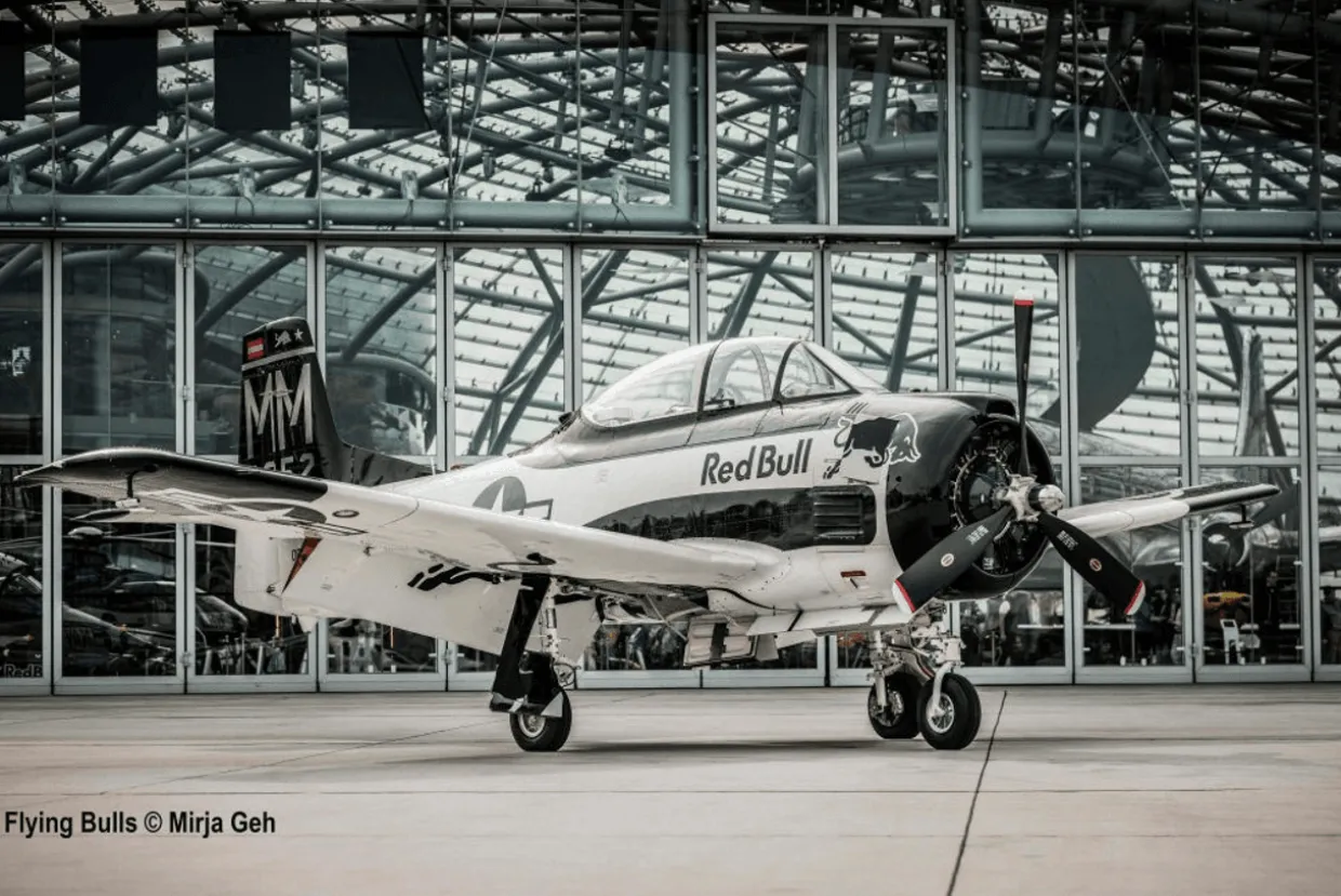 Revell 1/48 North American T-28B Trojan Flying Bulls 25th Anniversary Gift Set