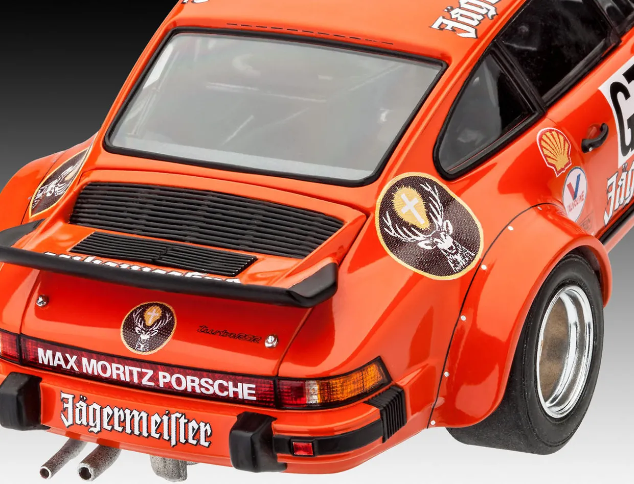 Revell 1/24 Porsche 934 RSR Jagermeister