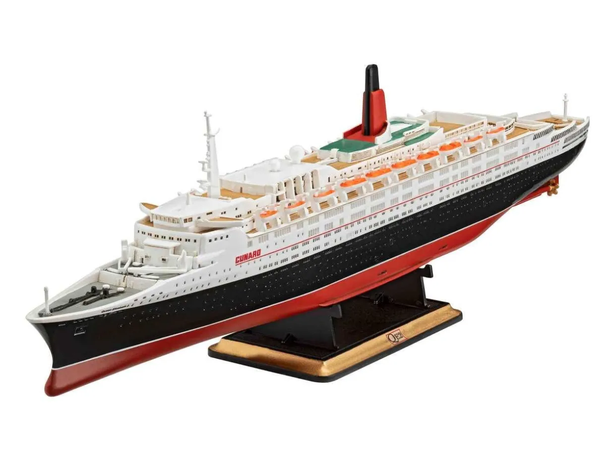 Revell 1/1200 Queen Elizabeth 2 (QE2)