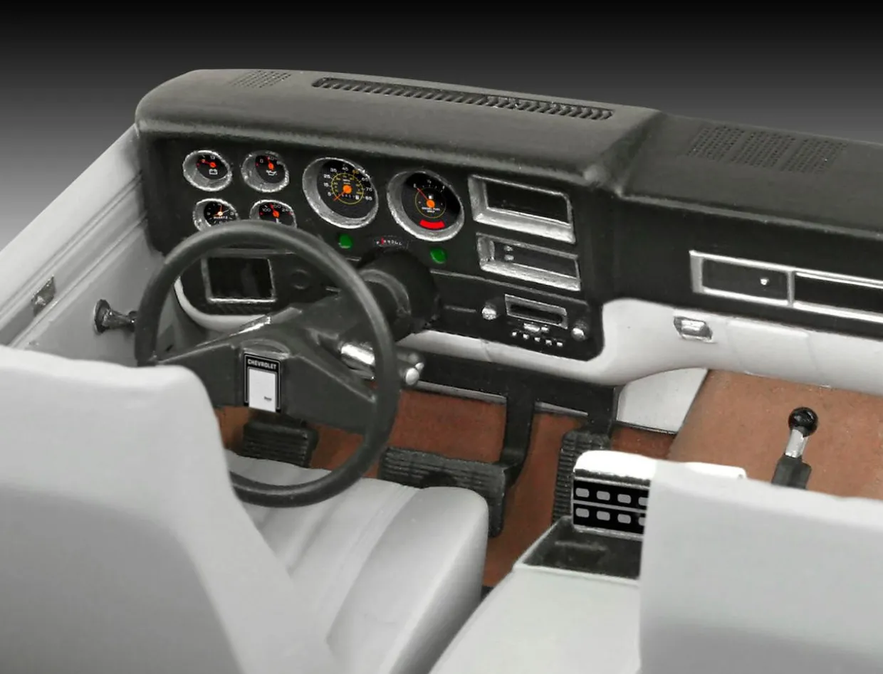 Revell 1/24 Stranger Things Chevy Blazer K5 Jim Hopper