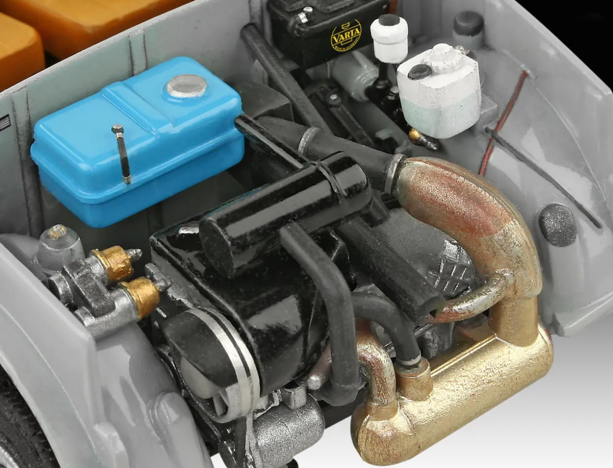 Revell 1/24 Trabant 601 60th Anniversary Exclusive Edition Gift Set