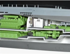 Revell 1/144 U-Boat Type XXI with Interior Detail