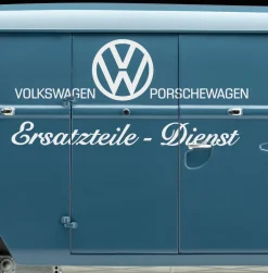 Revell 1/16 Volkswagen T1 Panel Van