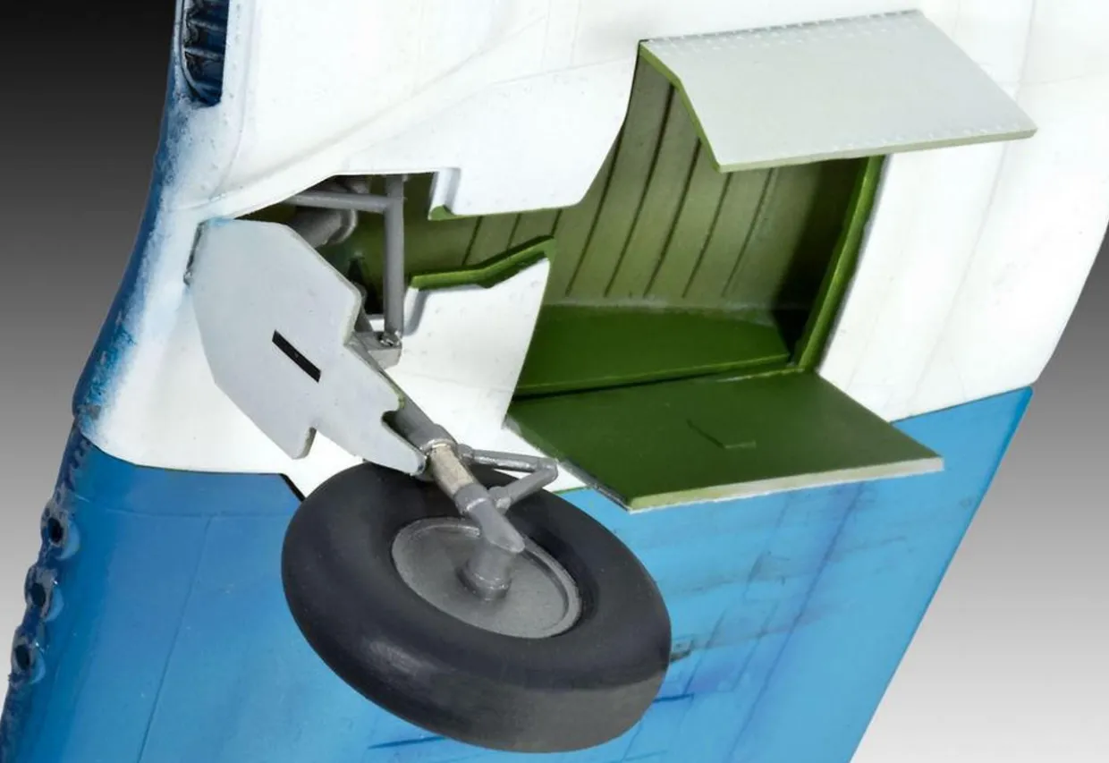 Revell 1/32 Vought F4U-1A Corsair