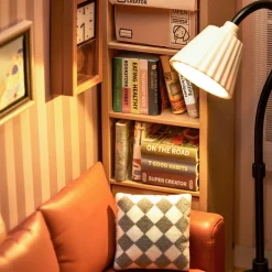 Rolife Cozy Living Lounge Plastic Diorama Kit