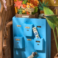 Rolife Holiday Garden House 3D Creative Bookend