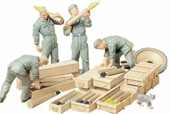 Tamiya 1/35 German Tank Loading Crew