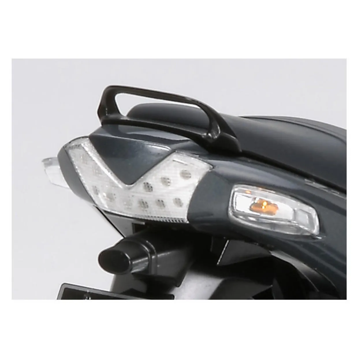 Tamiya 1/12 Kawasaki ZZR1400 Model Kit