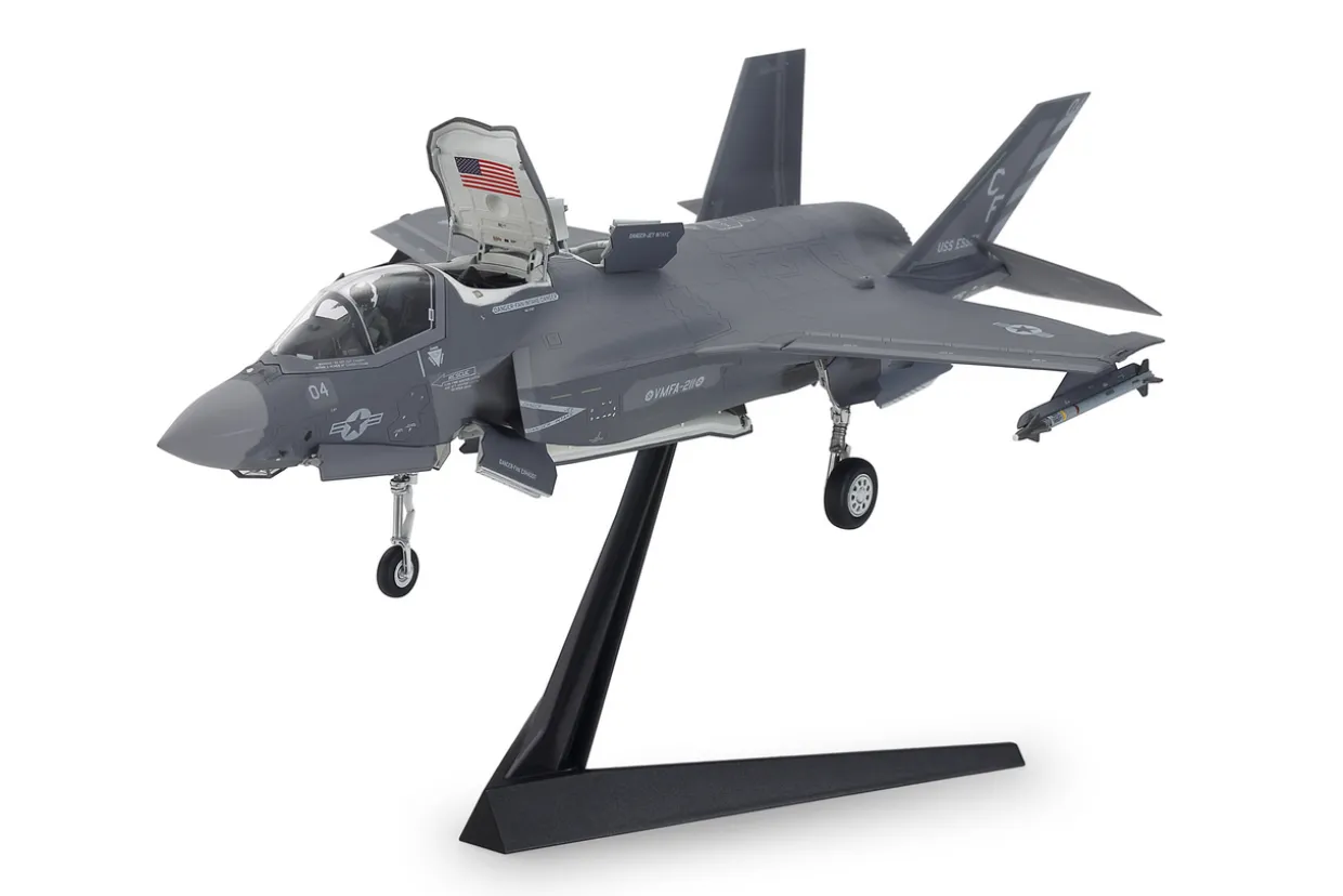 Tamiya 1/72 Lockheed Martin F-35B Lightning II